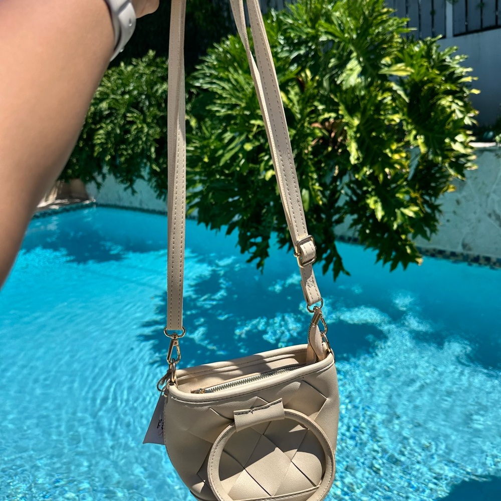 Elegant Cream Crossbody Bag